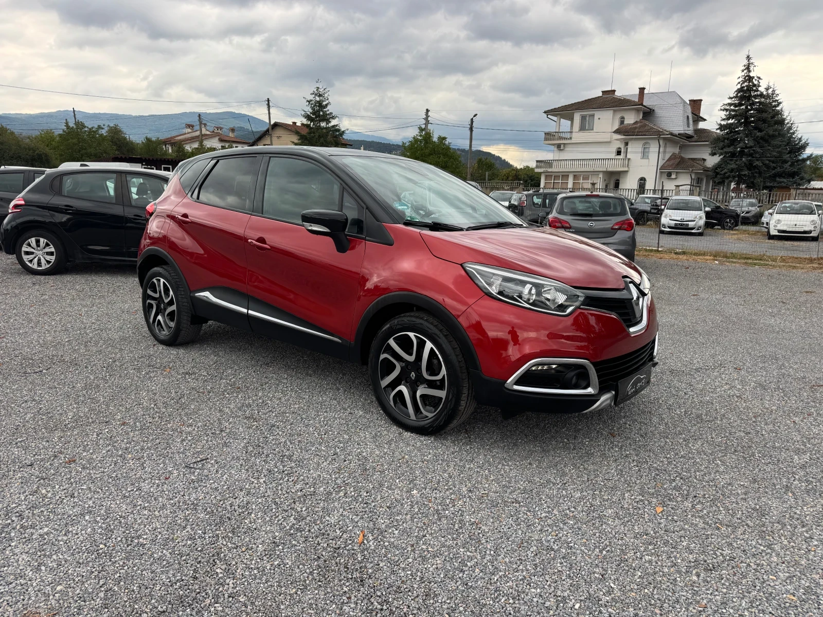 Renault Captur 1.2Tce Automatic! NAVI!! Keyless!! Camera!!, снимка 9 - Автомобили и джипове - 56236886