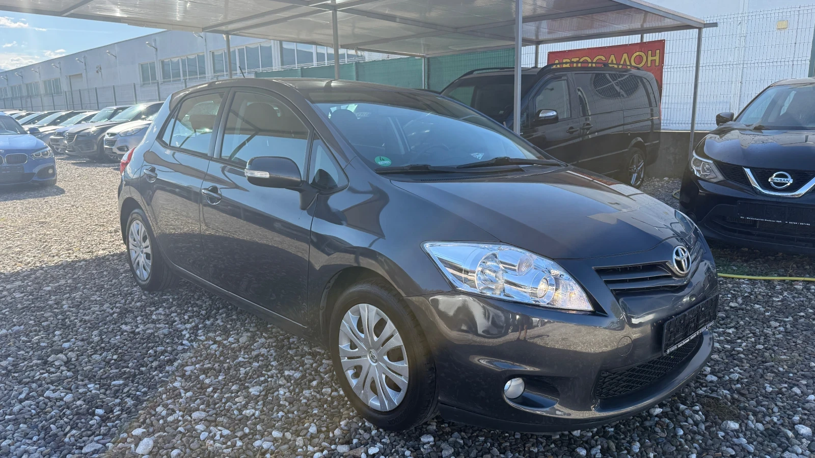Toyota Auris 1.6 i 136 ps, снимка 3 - Автомобили и джипове - 56330224