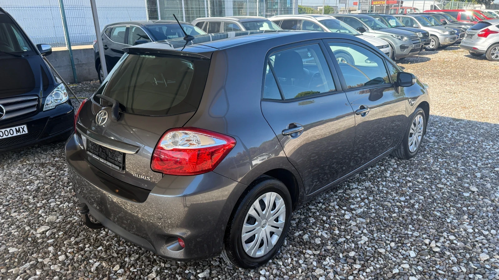 Toyota Auris 1.6 i 136 ps, снимка 4 - Автомобили и джипове - 56330224