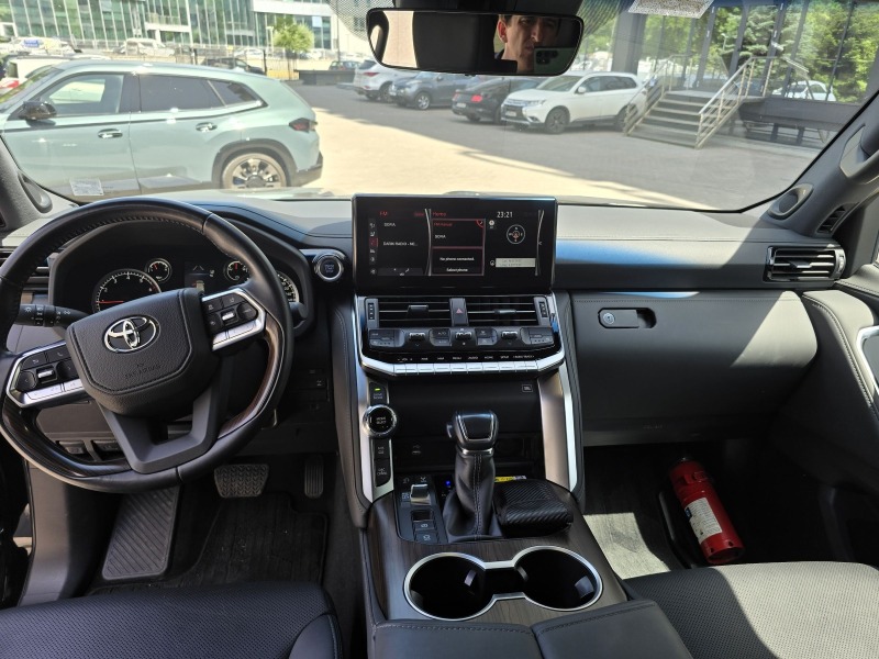 Toyota Land cruiser 300, снимка 7 - Автомобили и джипове - 46420802