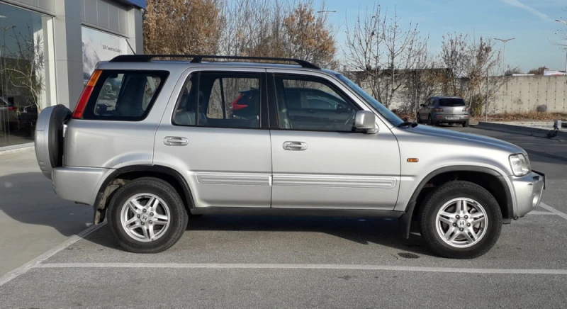 Honda Cr-v 2.0 i 4x4, снимка 3 - Автомобили и джипове - 48024033