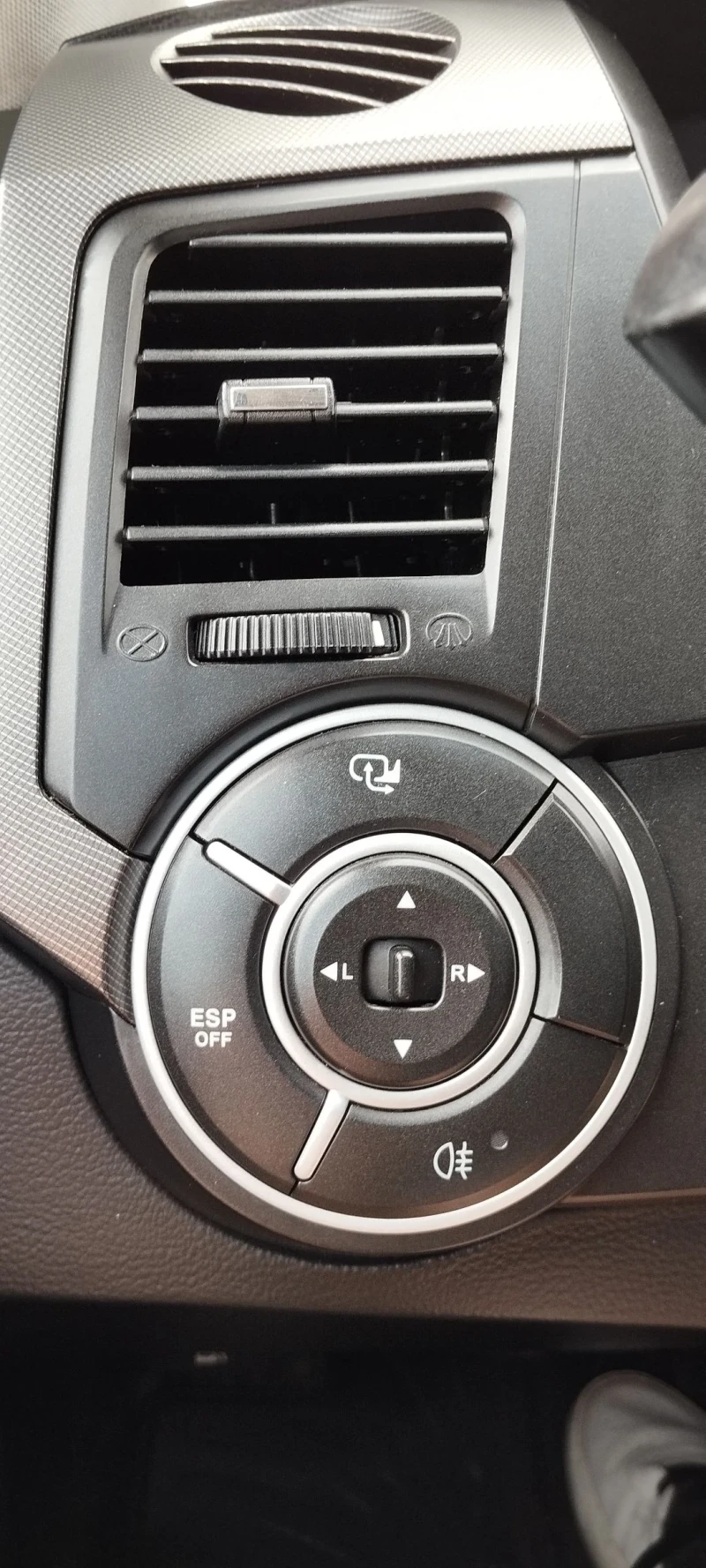 SsangYong Kyron, снимка 9 - Автомобили и джипове - 52624318