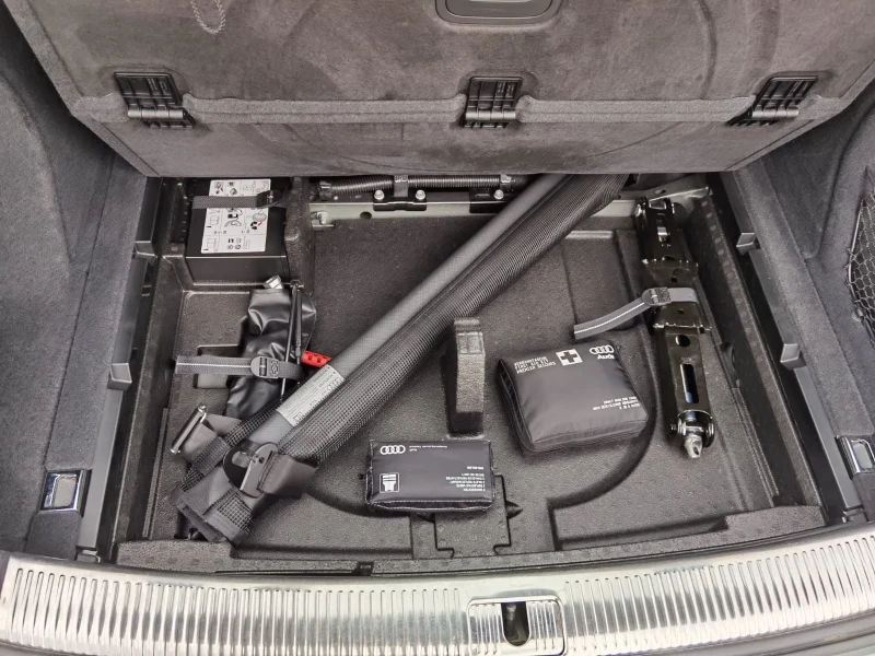 Audi Q5, снимка 6 - Автомобили и джипове - 52216464