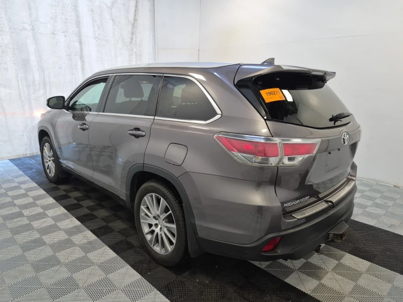 Toyota Highlander XLE * * 7 МЕСТА * * CARFAX * * АВТО КРЕДИТ * * , снимка 4 - Автомобили и джипове - 52827038