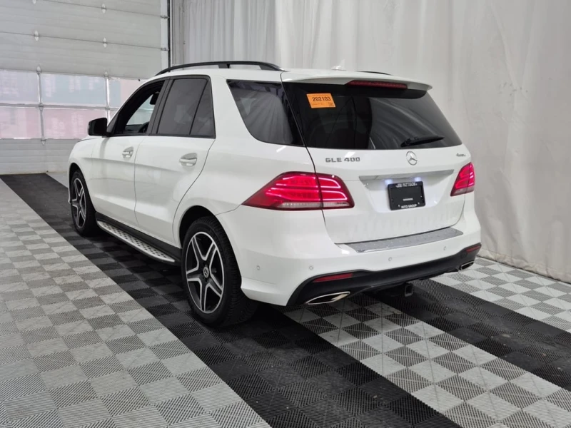 Mercedes-Benz GLE 400 AMG Line * CARFAX * ОПЦИЯ ЗА ФИНАНСИРАНЕ * , снимка 5 - Автомобили и джипове - 53238842