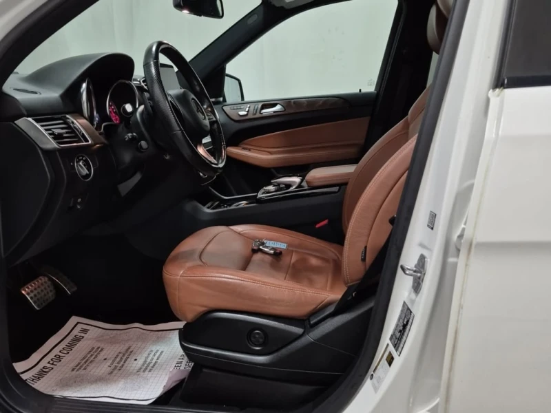 Mercedes-Benz GLE 400 AMG Line * CARFAX * ОПЦИЯ ЗА ФИНАНСИРАНЕ * , снимка 10 - Автомобили и джипове - 53238842