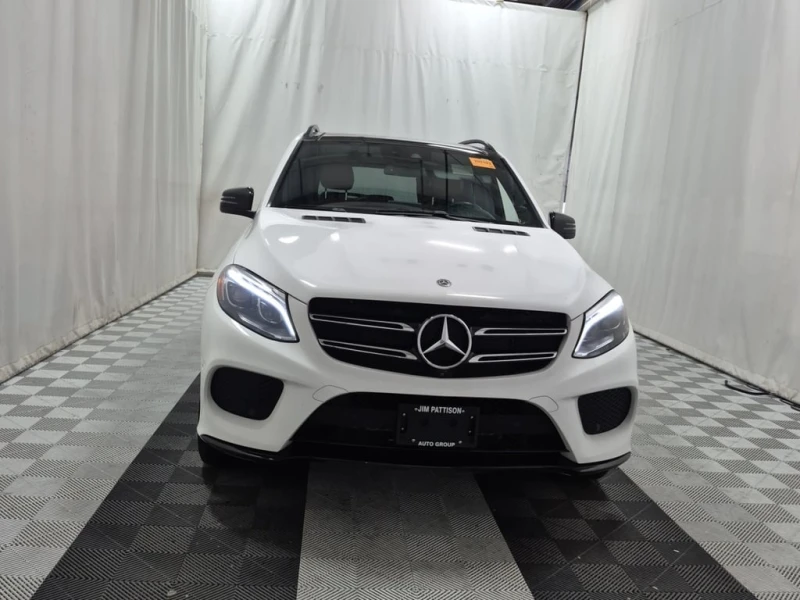 Mercedes-Benz GLE 400 AMG Line * CARFAX * ОПЦИЯ ЗА ФИНАНСИРАНЕ * , снимка 3 - Автомобили и джипове - 53238842