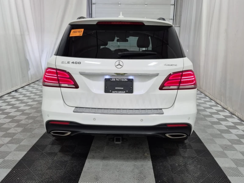 Mercedes-Benz GLE 400 AMG Line * CARFAX * ОПЦИЯ ЗА ФИНАНСИРАНЕ * , снимка 6 - Автомобили и джипове - 53238842