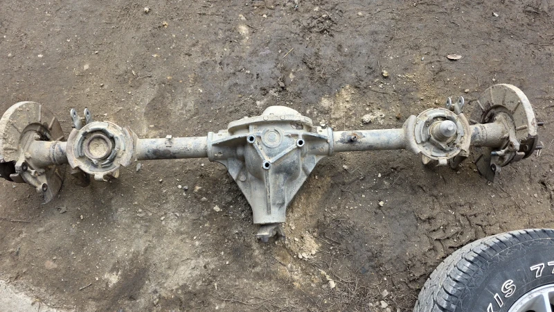 Jeep Cherokee Продавам преден и заден мост jeep grand cherokee 4, снимка 2 - Автомобили и джипове - 53387114