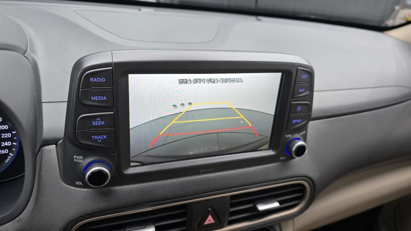 Hyundai Kona 1.6GDI / Пълна сервизна !!!, снимка 15 - Автомобили и джипове - 53467325