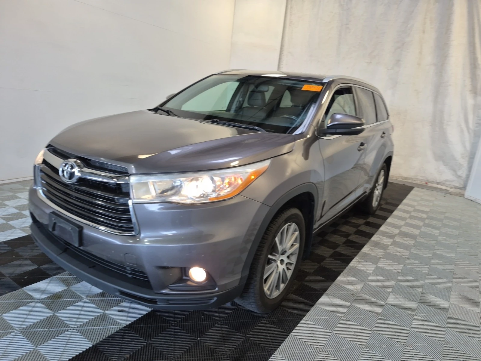 Toyota Highlander XLE * * 7 МЕСТА * * CARFAX * * АВТО КРЕДИТ * * , снимка 1