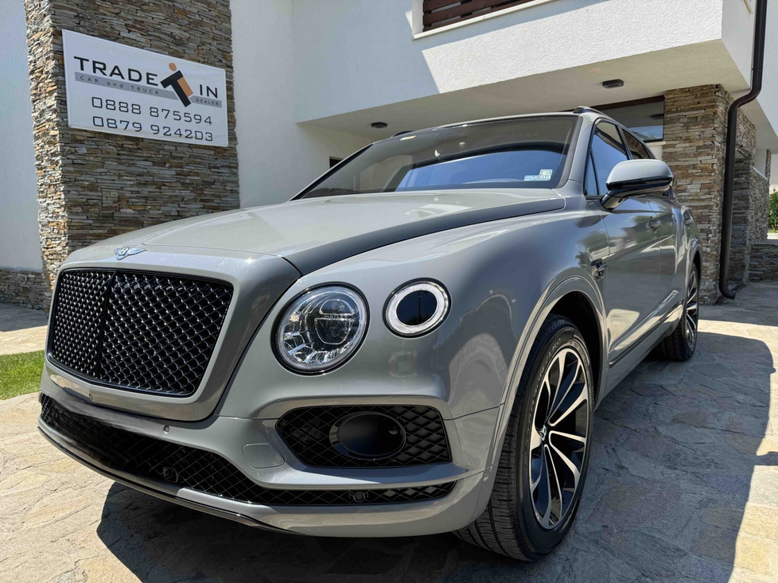 Bentley Bentayga 4.0L V8 - [1] 