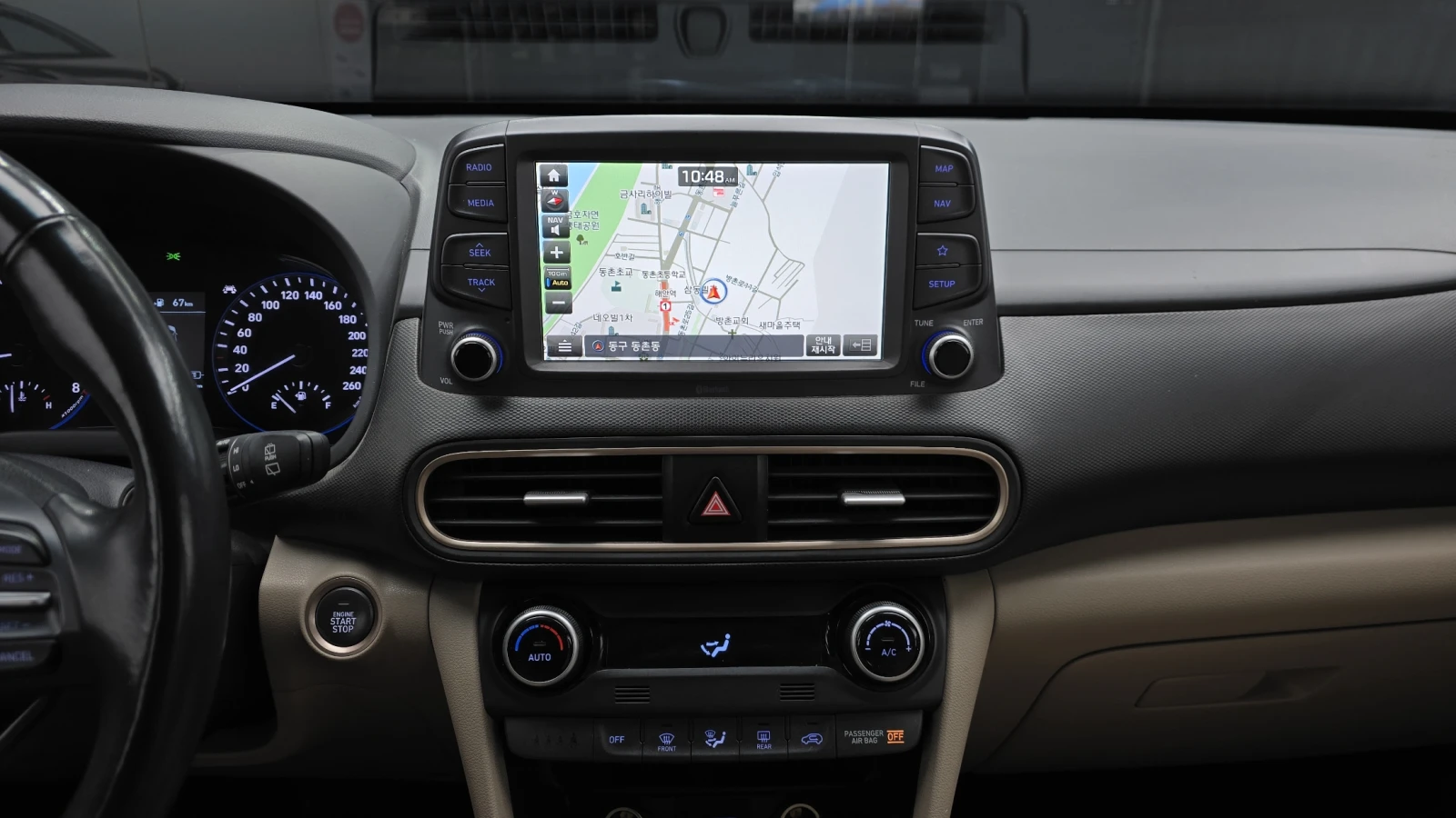 Hyundai Kona 1.6GDI / Пълна сервизна !!!, снимка 14 - Автомобили и джипове - 53467325