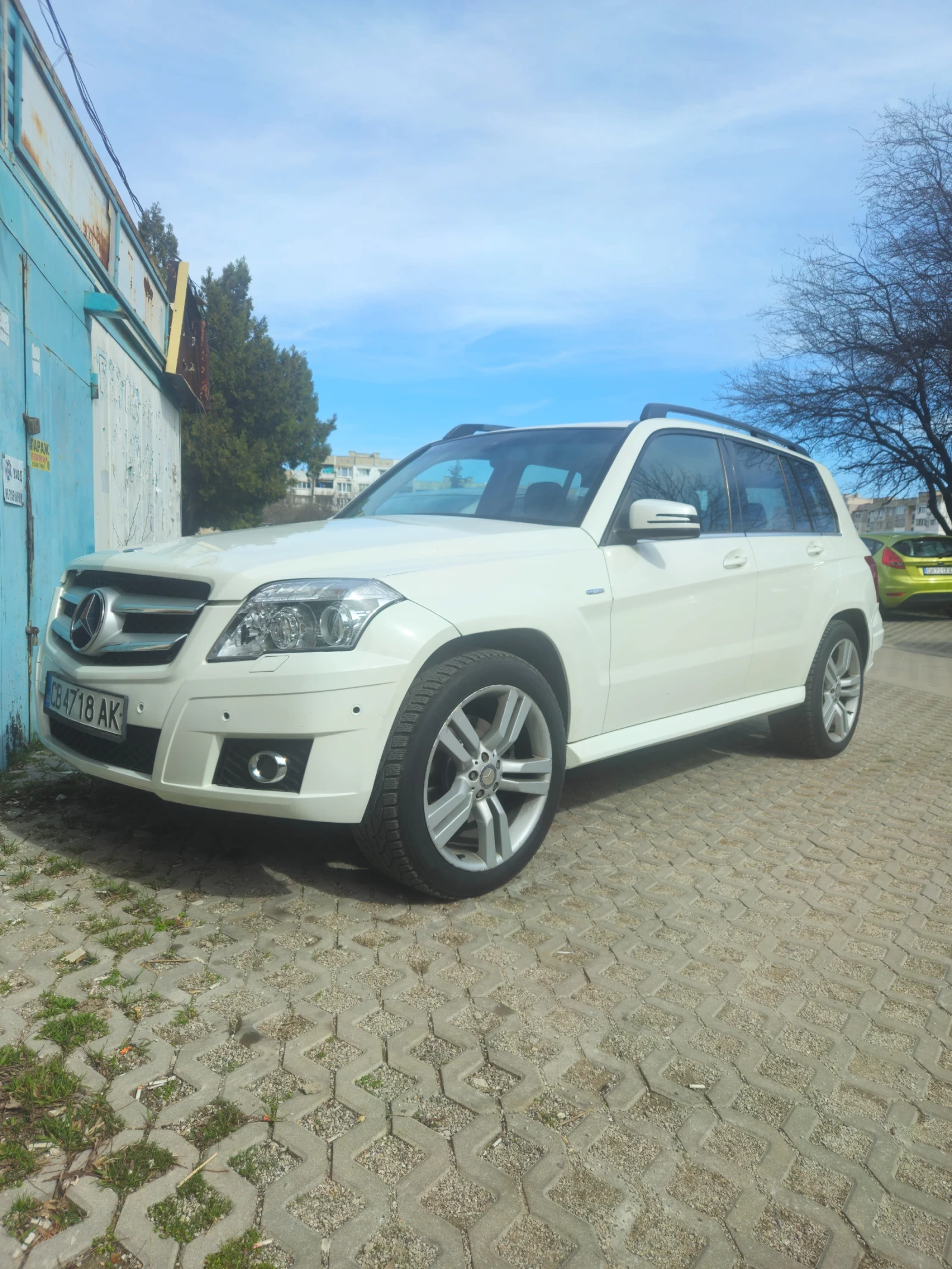 Mercedes-Benz GLK 320, снимка 2 - Автомобили и джипове - 53831200