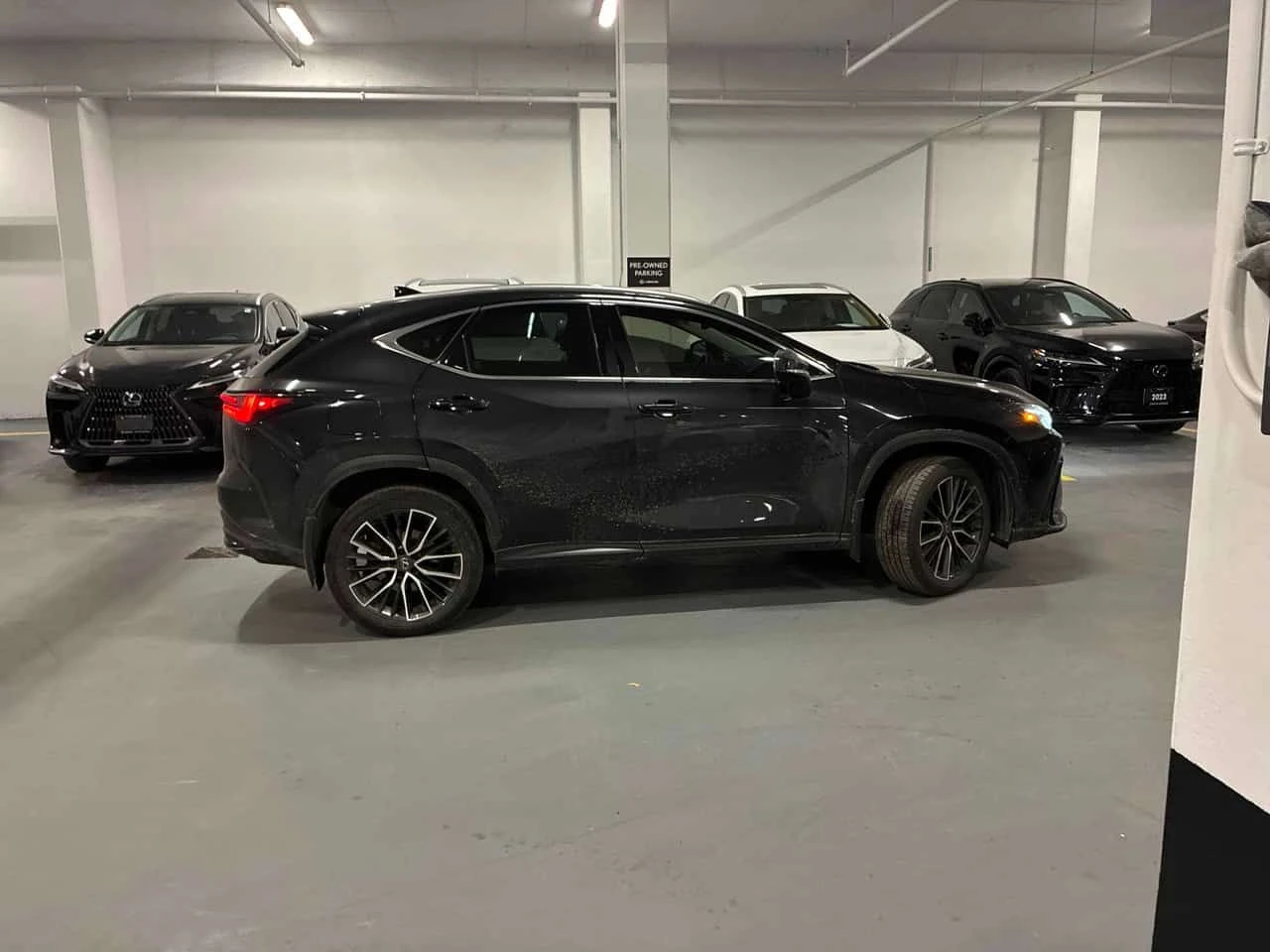 Lexus NX 450h+  CARFAX | Mobile.bg � ����������� 3