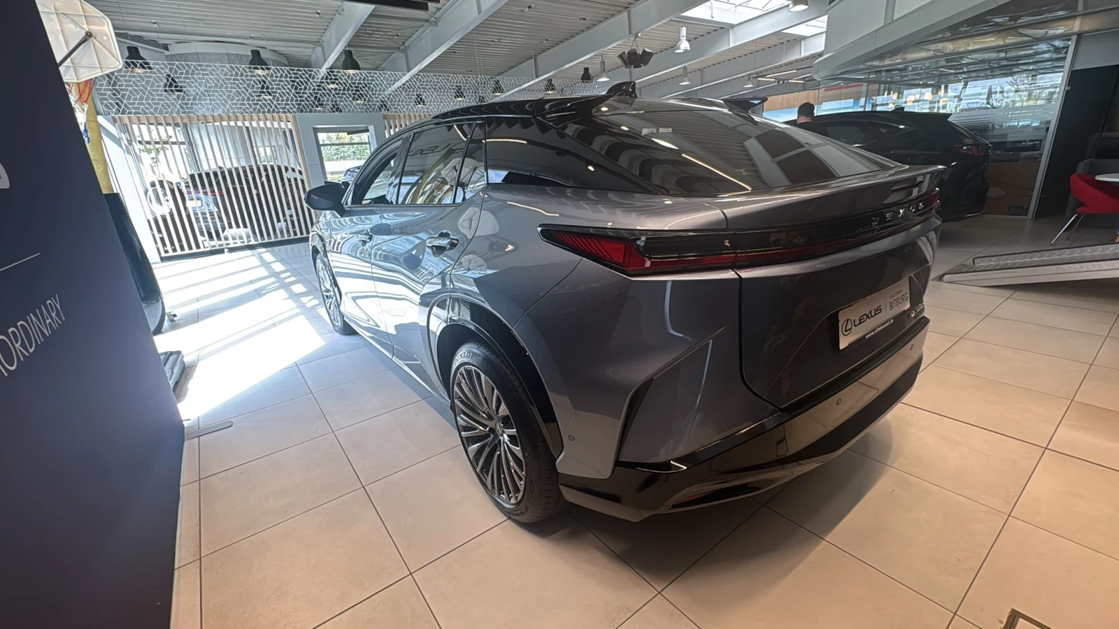 Lexus RZ RZ 500e DIRECT4 Luxury AWD | NEU | �������� �.��� | Mobile.bg � ����������� 3