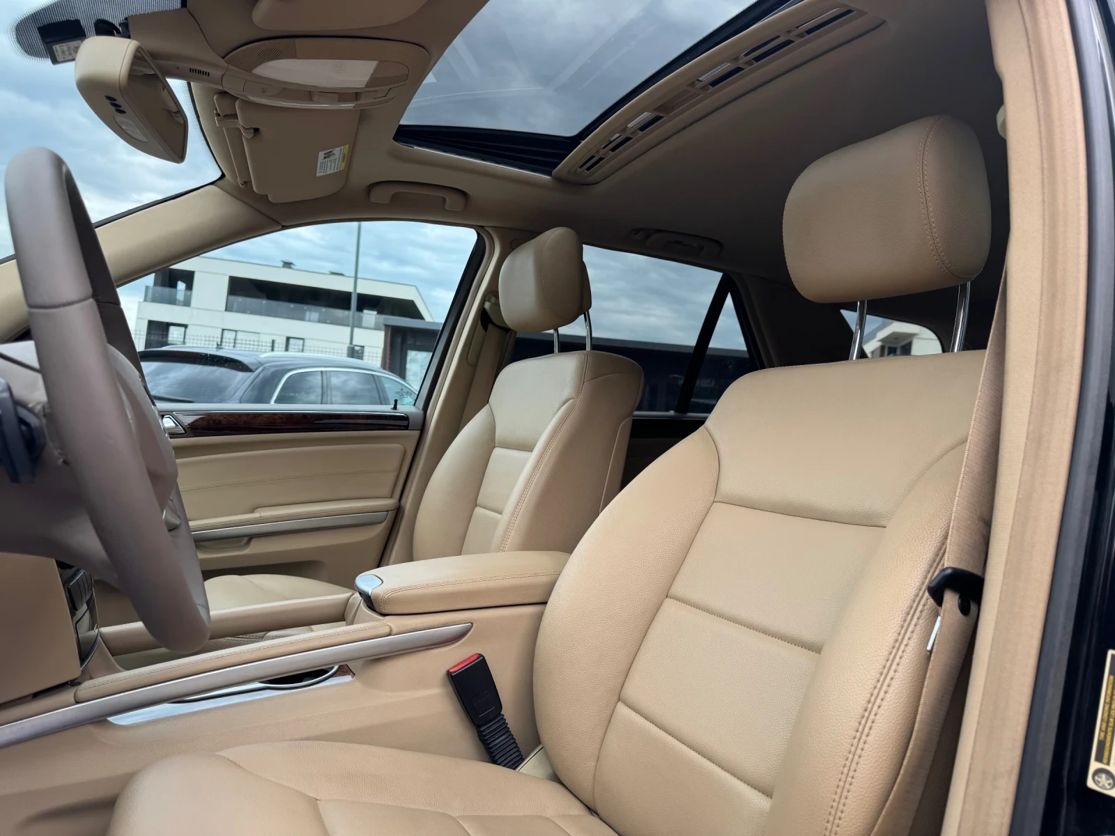 Mercedes-Benz ML 350, снимка 13 - Автомобили и джипове - 54630982