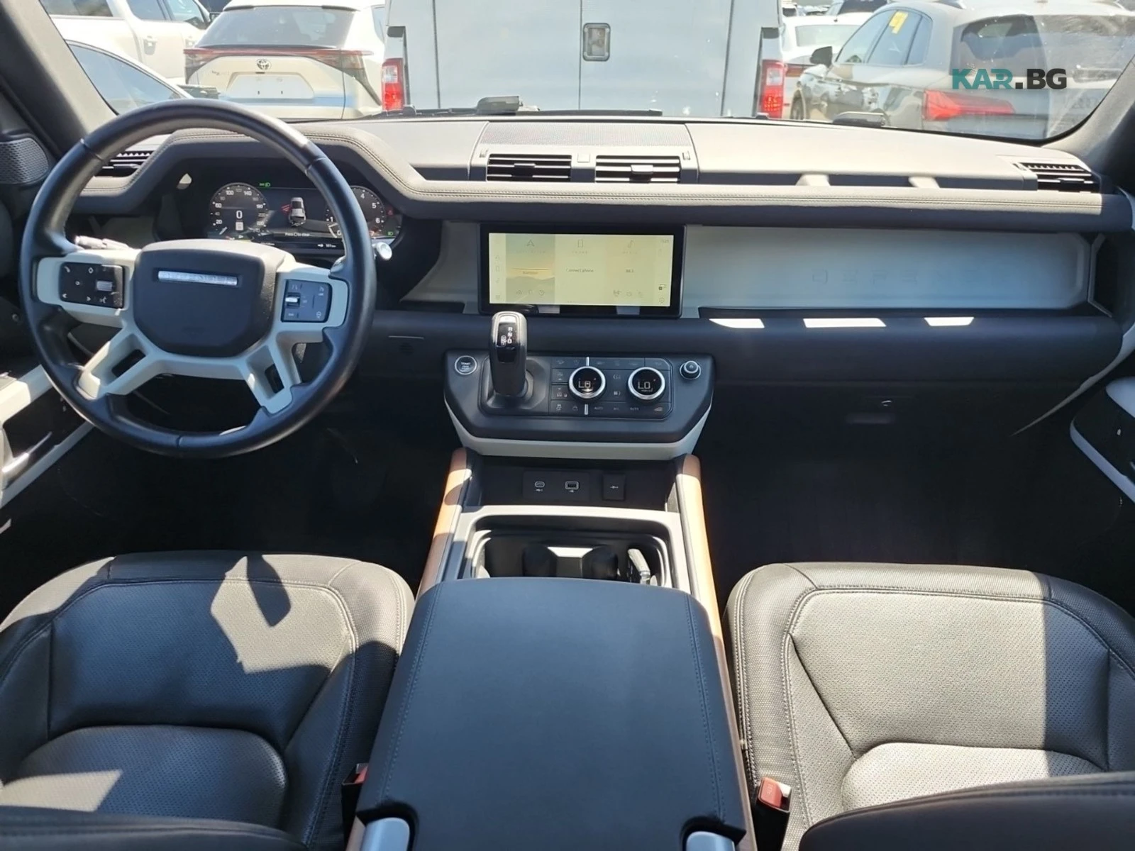 Land Rover Defender X-DYNAMIC SE * AвтоКредит * (ЦЕНА ДО БГ), снимка 12 - Автомобили и джипове - 54826491