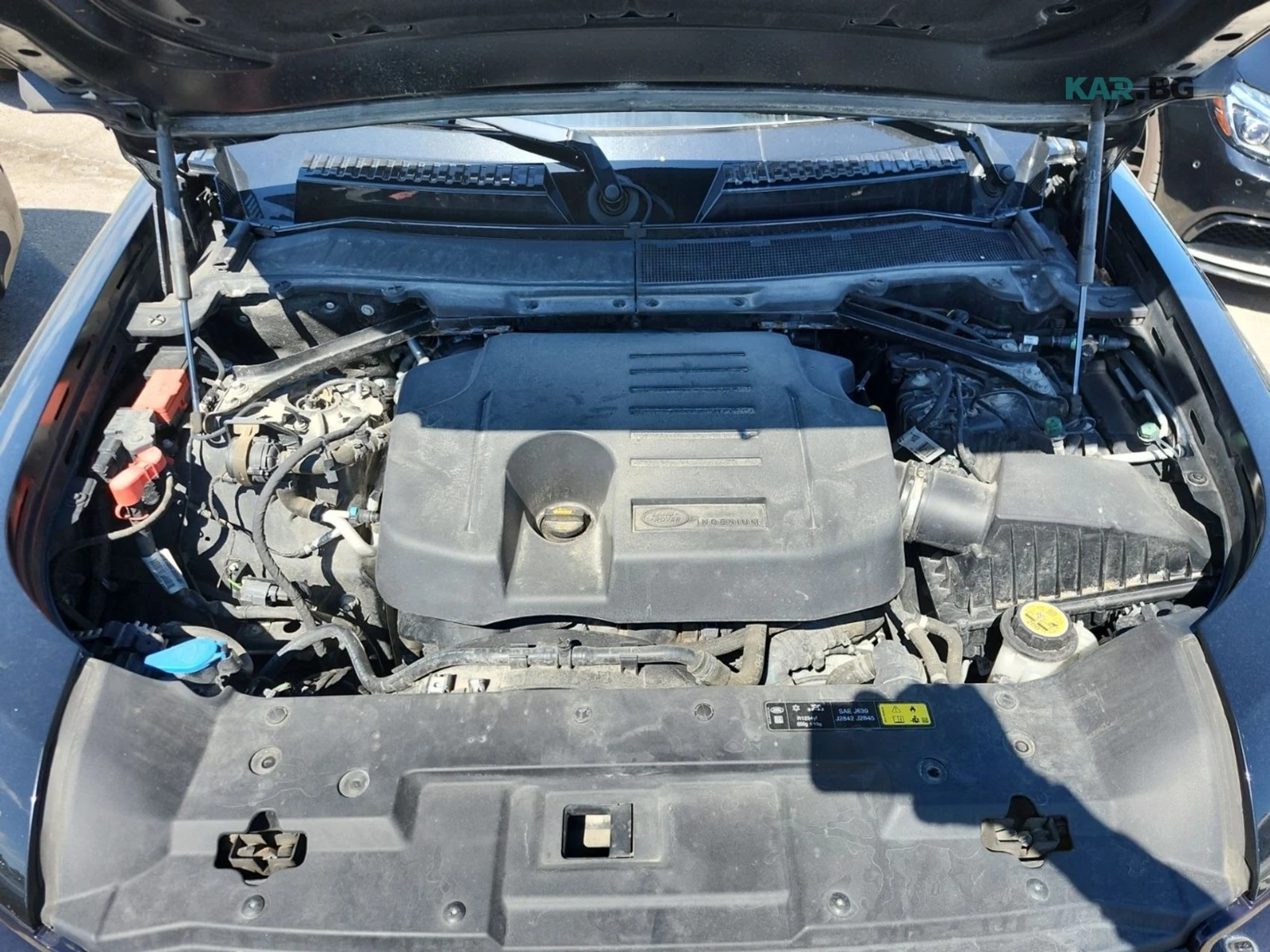 Land Rover Defender X-DYNAMIC SE * AвтоКредит * (ЦЕНА ДО БГ), снимка 10 - Автомобили и джипове - 54826491