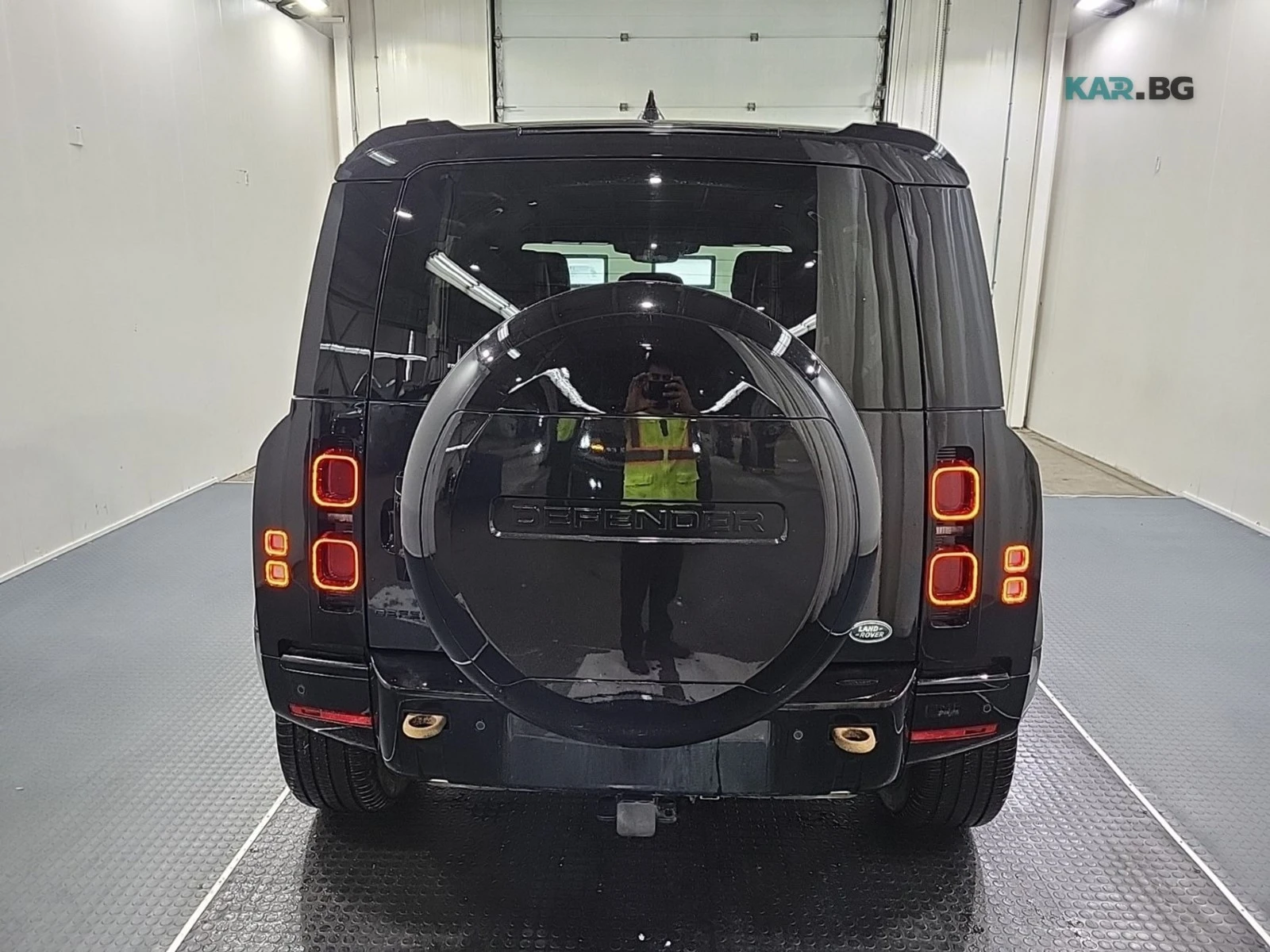 Land Rover Defender X-DYNAMIC SE * AвтоКредит * (ЦЕНА ДО БГ), снимка 6 - Автомобили и джипове - 54826491