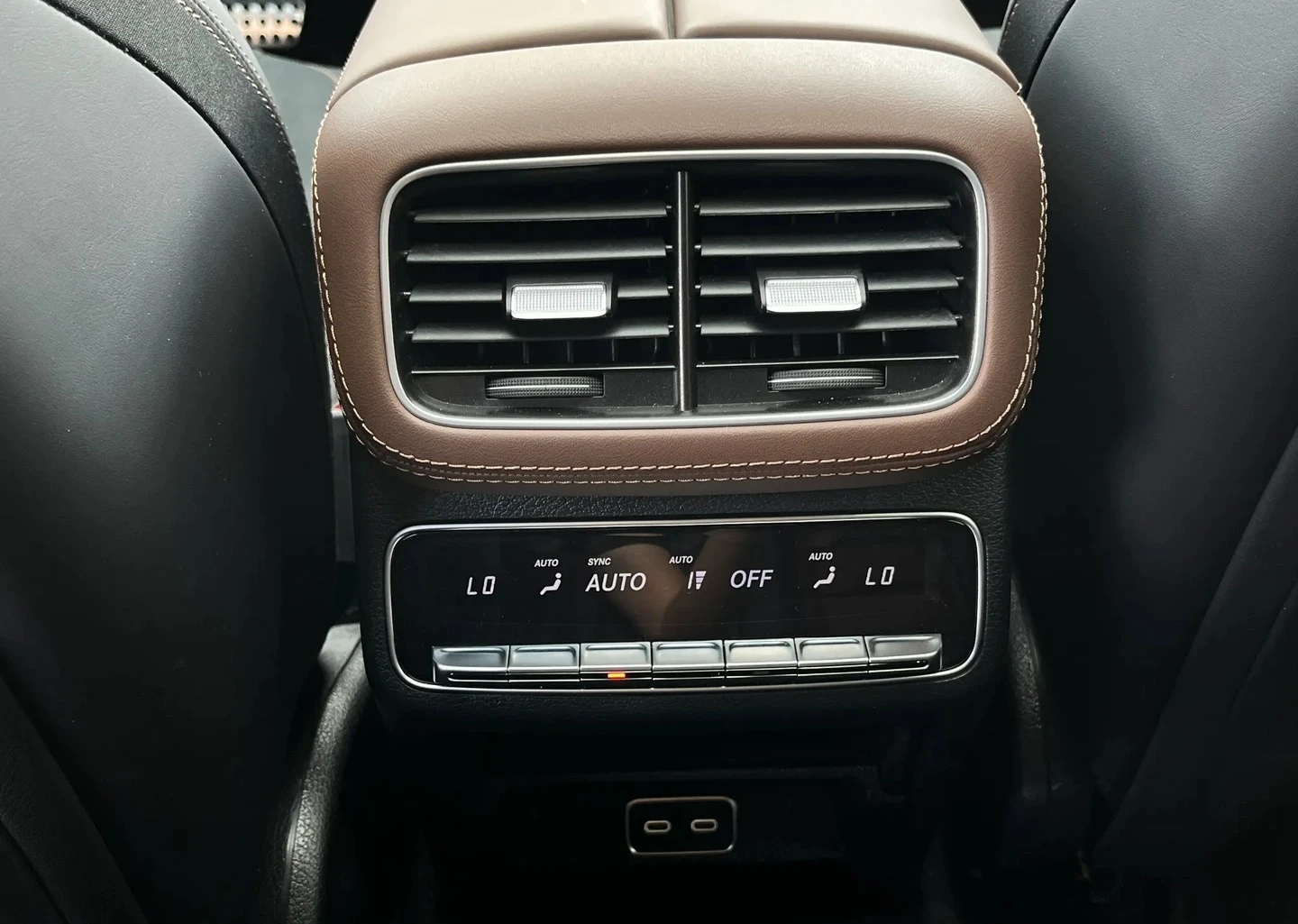 Mercedes-Benz GLE 53 4MATIC AMG 4MATIC+ Coupe PHEV, снимка 9 - Автомобили и джипове - 55186045