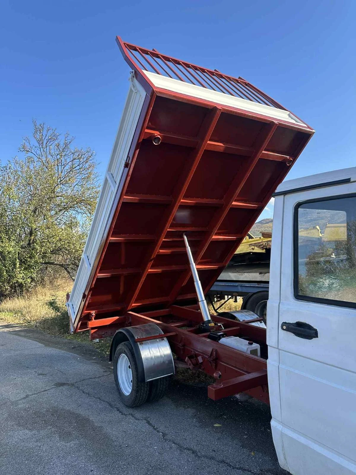 Iveco 3510 ТРИСТРАНЕН САМОСВАЛ - изображение 10