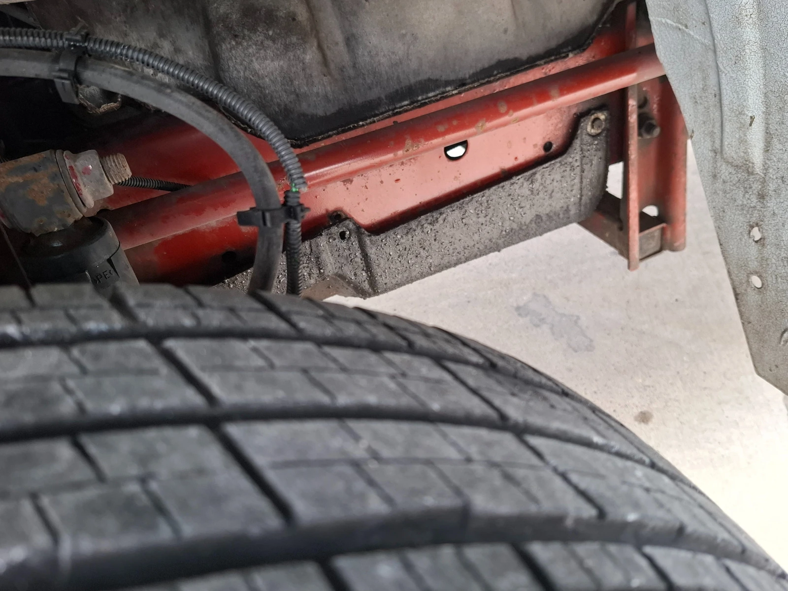 Iveco Daily До3.5т/2.8/Климатик, снимка 13 - Бусове и автобуси - 54143556