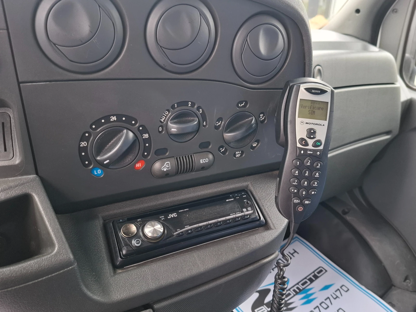 Iveco Daily До3.5т/2.8/Климатик, снимка 9 - Бусове и автобуси - 54143556