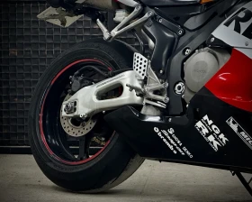Обява за продажба на Honda Cbr 1000rr ~8 500 лв. - изображение 6