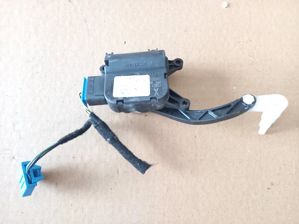       6 1.8 (2) | Mobile.bg   1