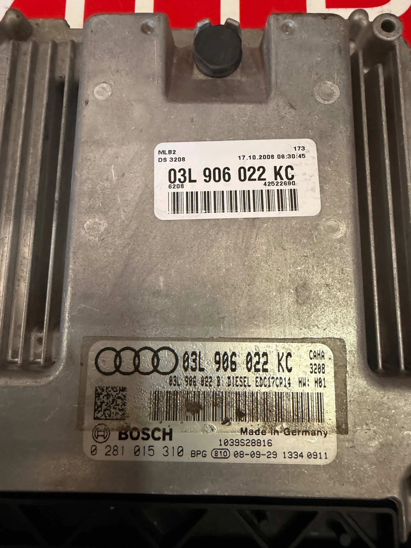 03L906022KC 0281015310 Компютър двигател AUDI A4 B8 2.0TDI  03L 906 022 KC 0 281 015 310 EDC17CP14, снимка 2 - Части - 54818994