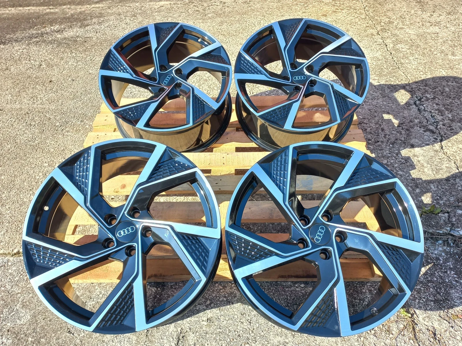 Джанти за Audi, снимка 6 - Гуми и джанти - 53953437
