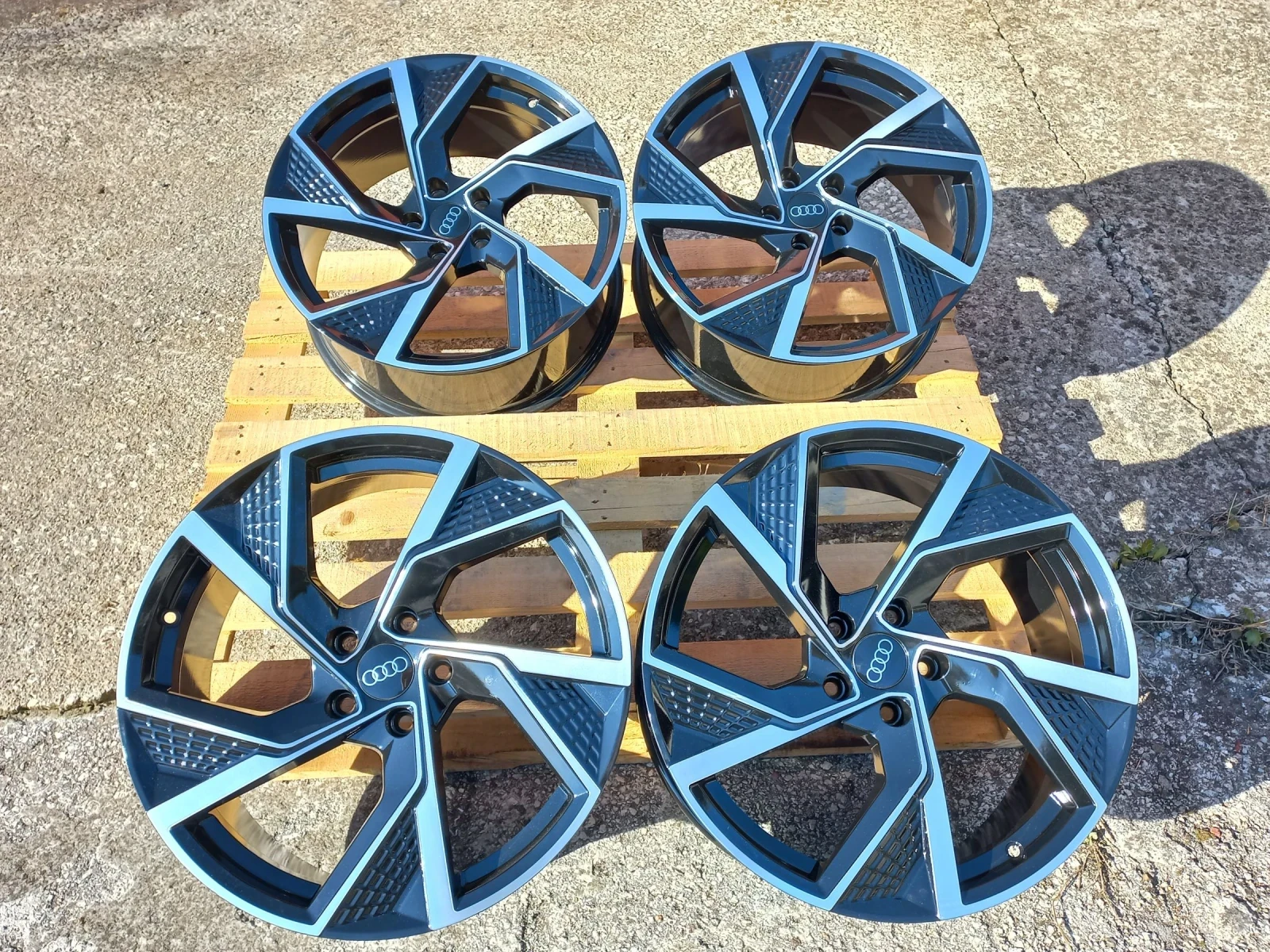 Джанти за Audi, снимка 5 - Гуми и джанти - 53953437