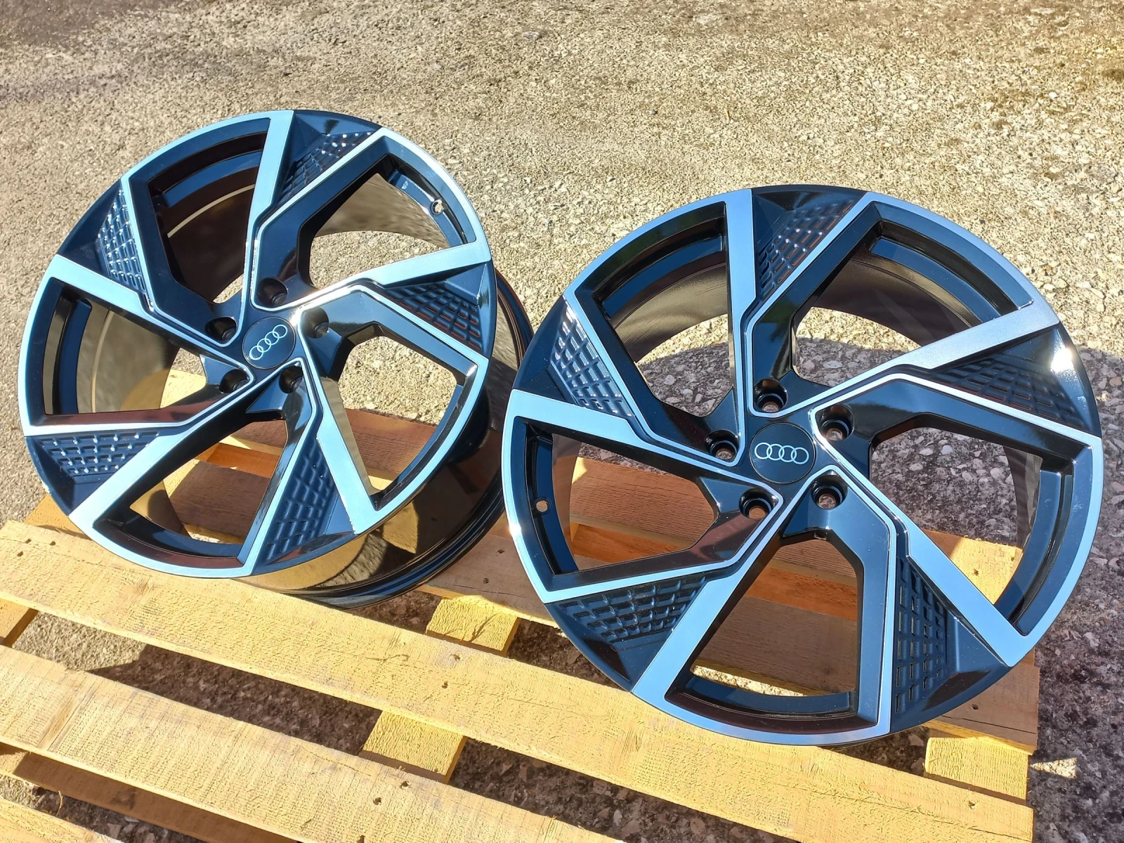 Джанти за Audi, снимка 12 - Гуми и джанти - 53953437