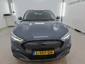 Ford Mustang Mach-E 99kwh Очакван Внос, снимка 2