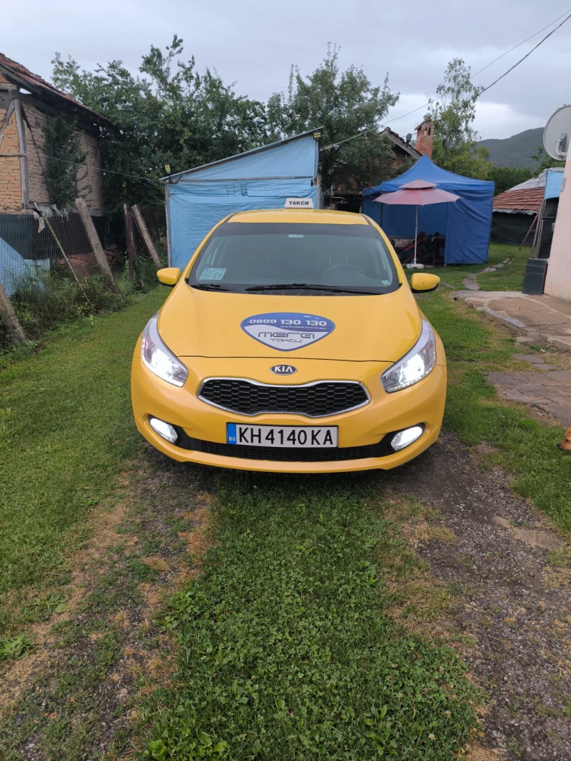 Kia Ceed, снимка 2 - Автомобили и джипове - 47564522