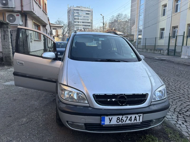 Opel Zafira 1.6 МЕТАН, снимка 1 - Автомобили и джипове - 48730157