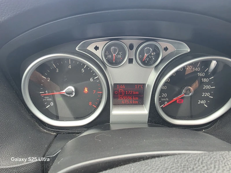 Ford Focus БЕНЗИН/ГАЗ, снимка 9 - Автомобили и джипове - 51842159