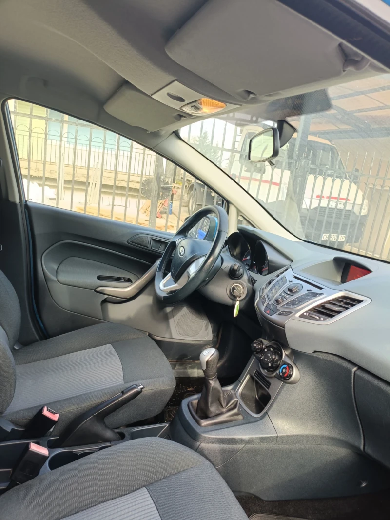 Ford Fiesta 1.6 Econetic дизел 95к.с., снимка 8 - Автомобили и джипове - 52830636