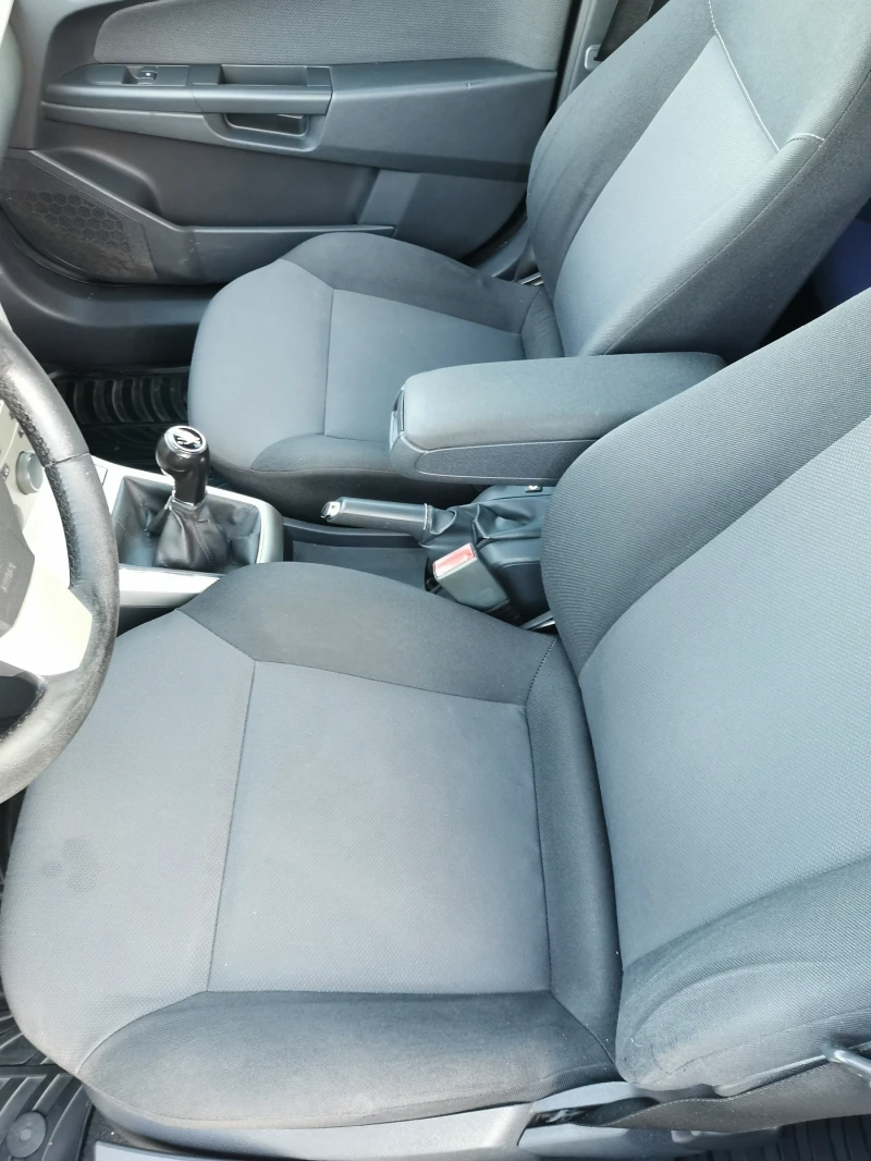 Opel Astra, снимка 12 - Автомобили и джипове - 52768602