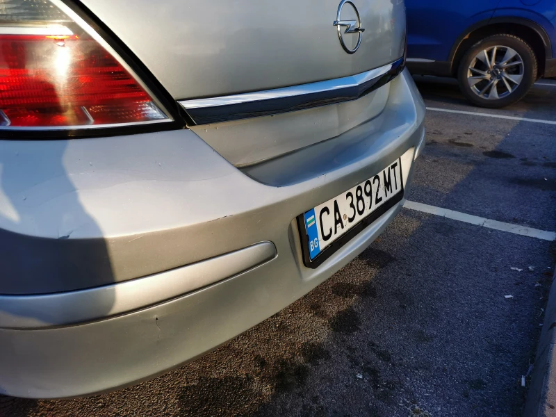 Opel Astra, снимка 16 - Автомобили и джипове - 52768602