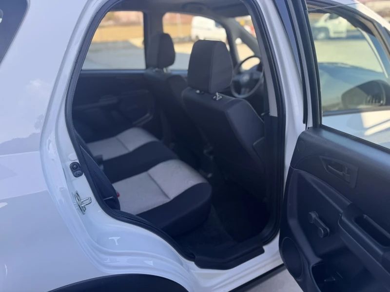 Fiat Sedici 1.6/120кс 4х4 Климатик EURO5, снимка 13 - Автомобили и джипове - 52790397