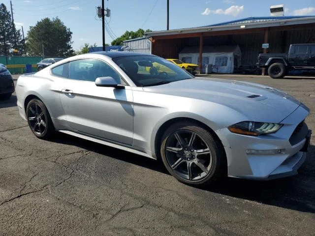 Ford Mustang 2.3L 4 Rear-wheel drive - изображение 9