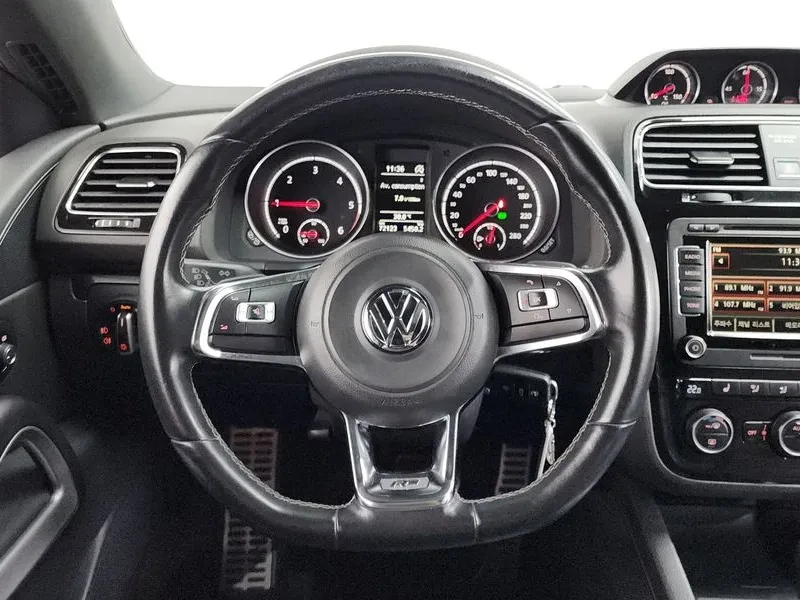 VW Scirocco 2.0 Tdi R-Line, снимка 15 - Автомобили и джипове - 55885271