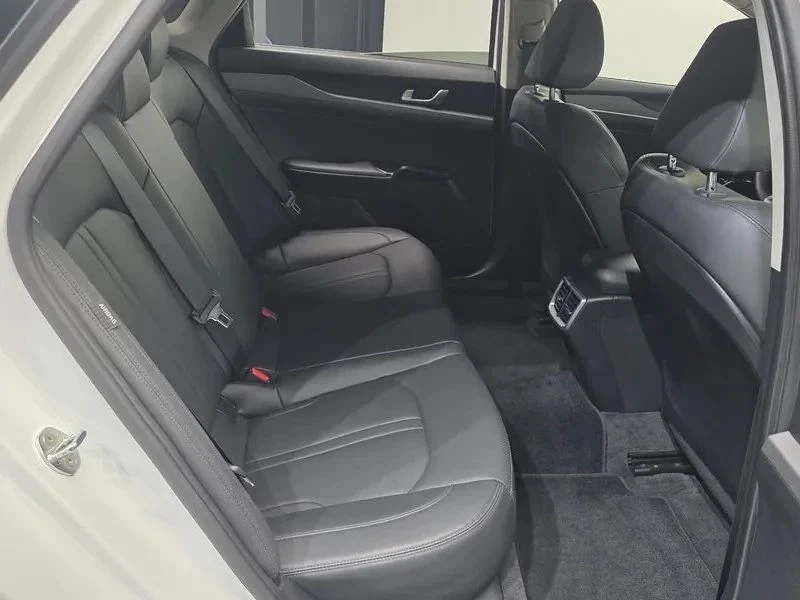 Kia K5, снимка 11 - Автомобили и джипове - 56688109