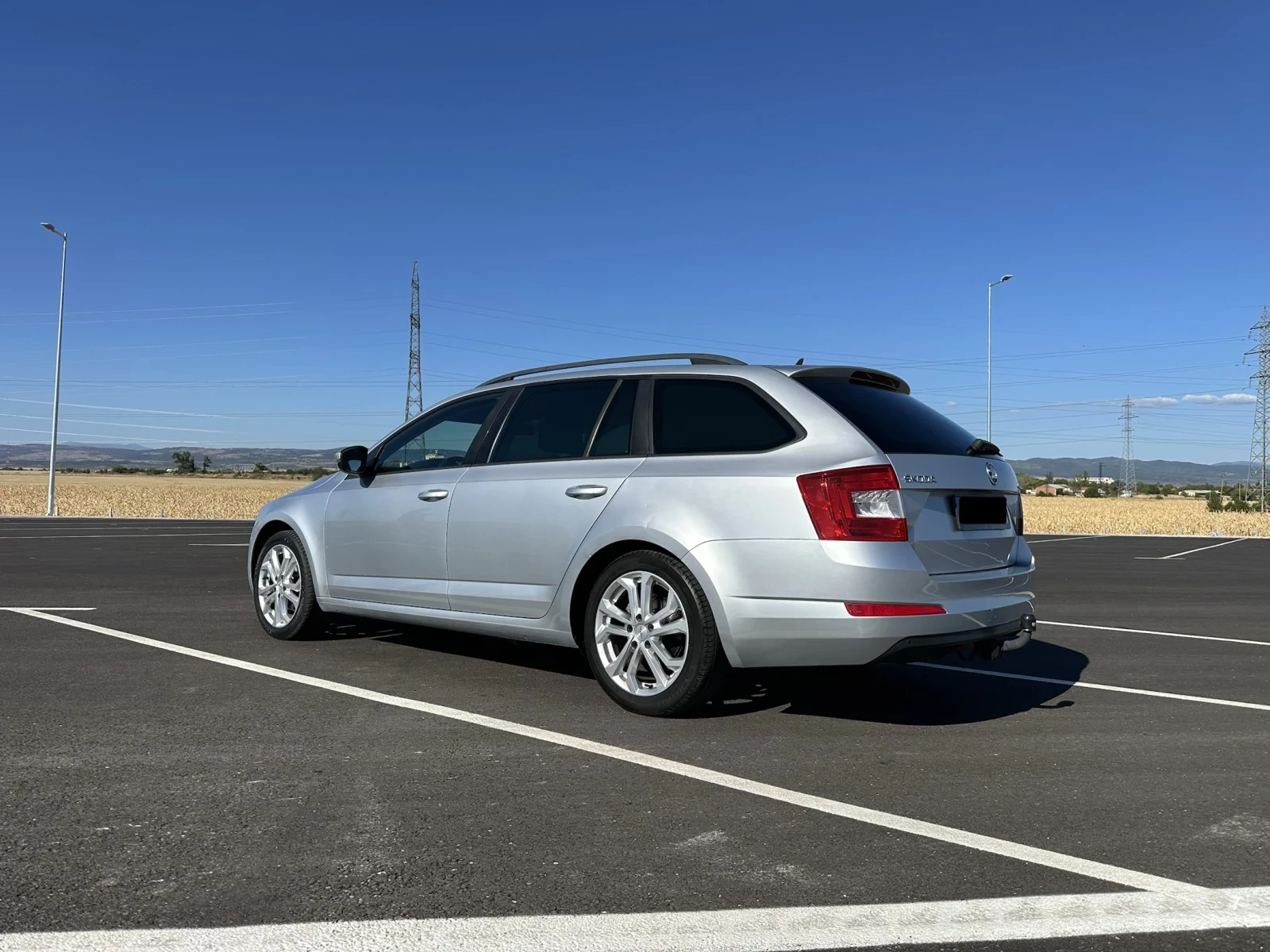 Skoda Octavia 1.6TDI - 81kw, Kamera, Navi, CarPlay - изображение 3