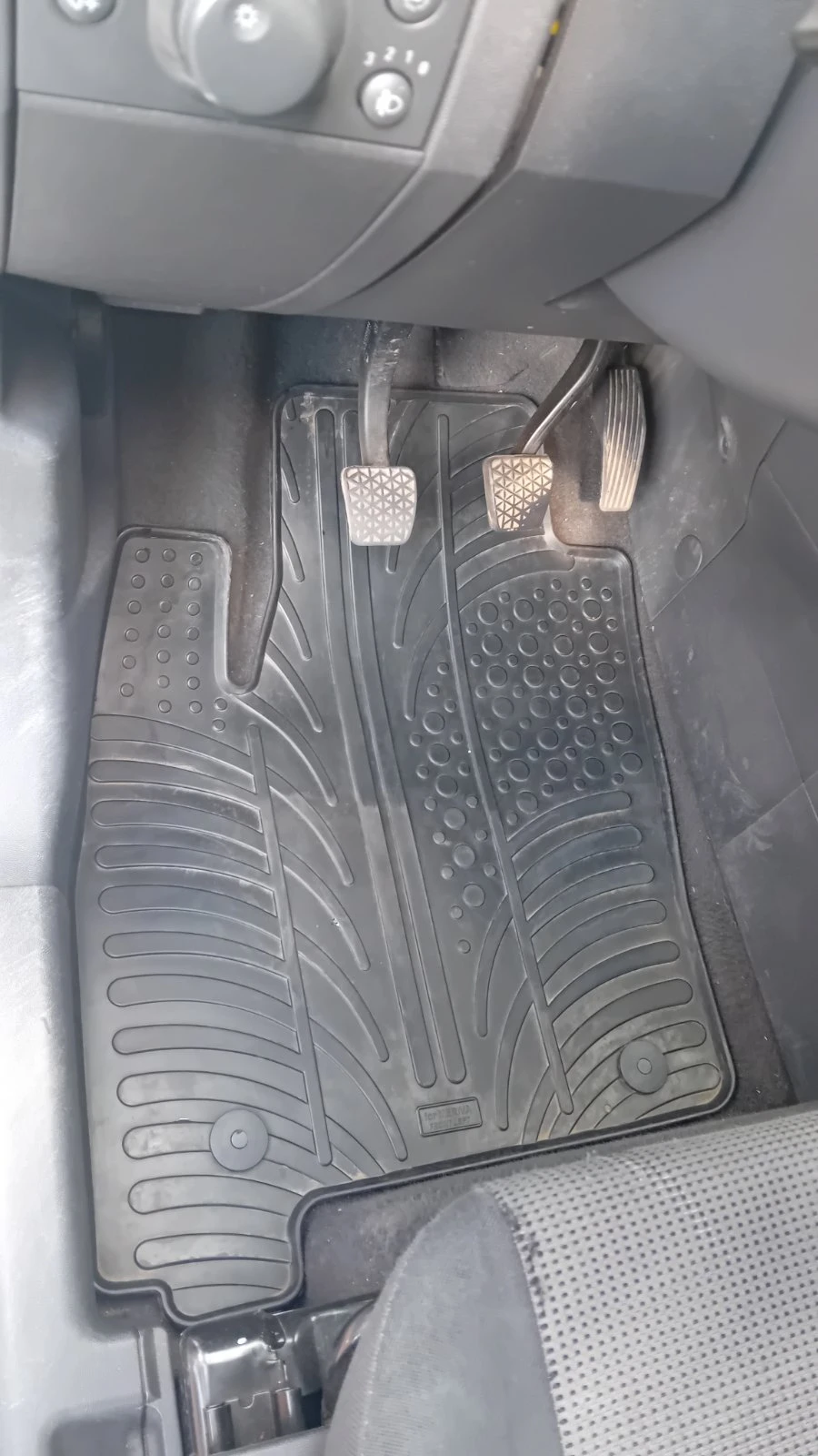 Opel Meriva 1.6, снимка 13 - Автомобили и джипове - 54090630