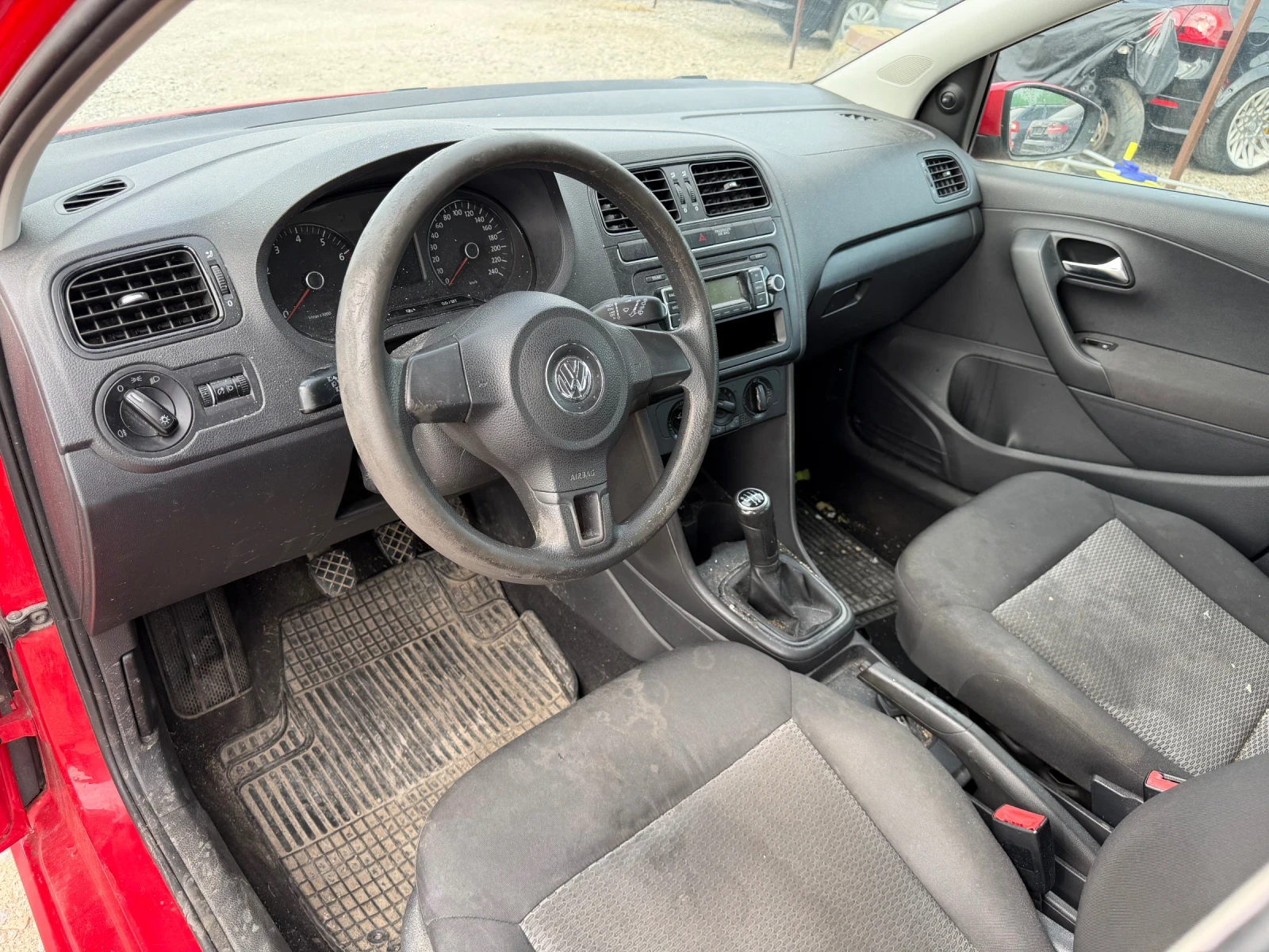 VW Polo 1.2i-70PS, снимка 10 - Автомобили и джипове - 55015029