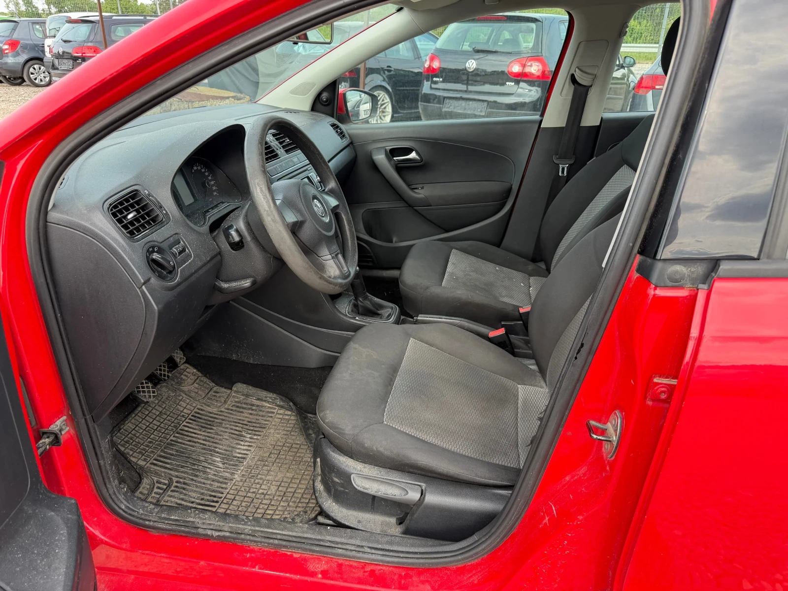 VW Polo 1.2i-70PS, снимка 9 - Автомобили и джипове - 55015029