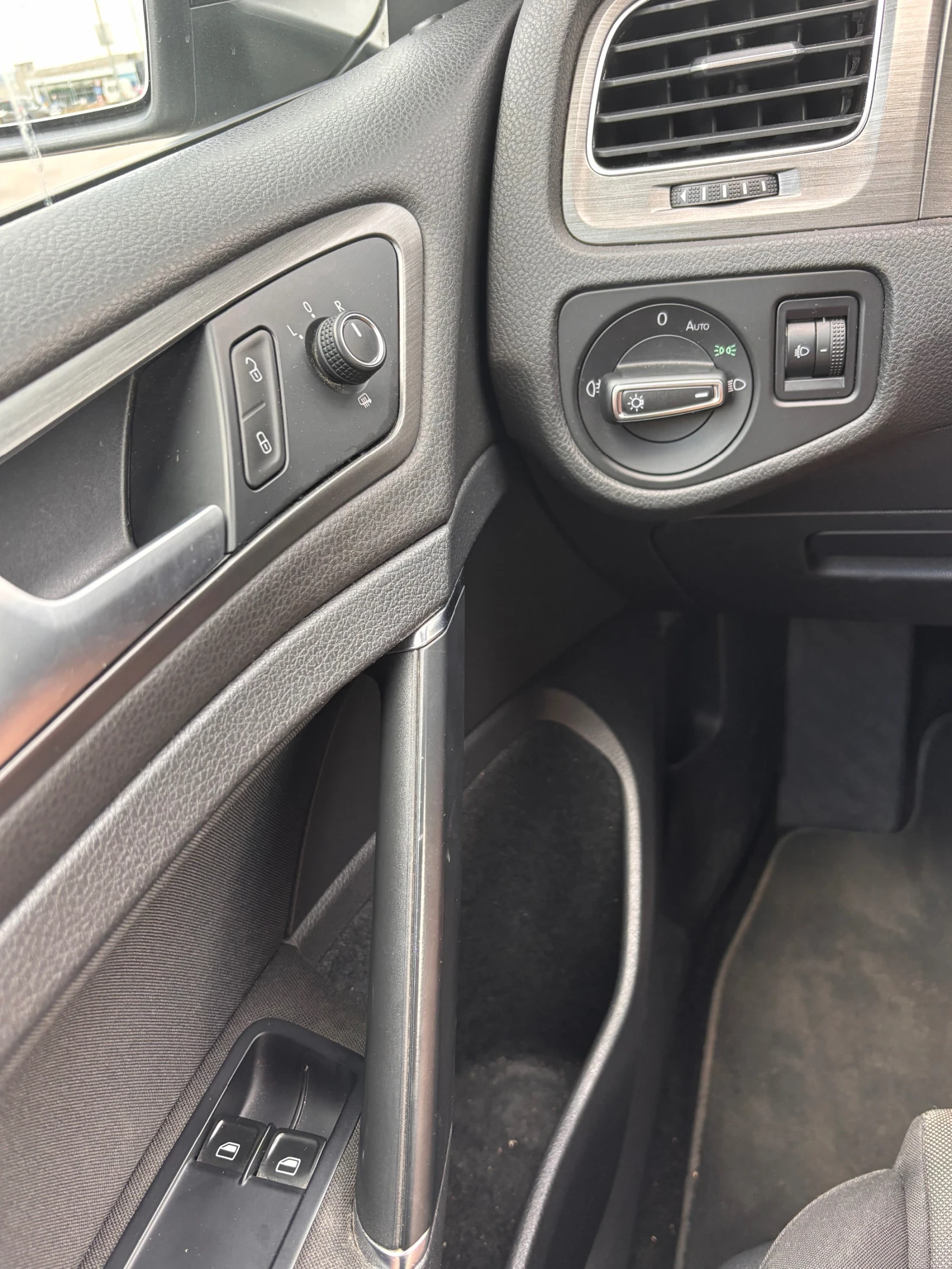 VW Golf 1.4 TSI 122 hp, снимка 13 - Автомобили и джипове - 55132148